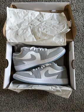 Air Jordan 1 Low Women's Shoes